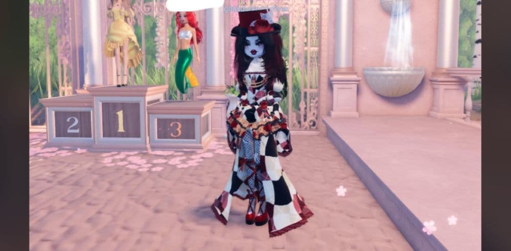 Tarot Card Fool - Jester DTI outfit